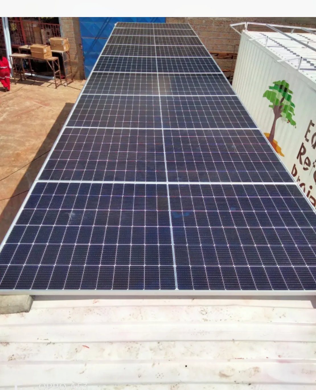Mobile digital schools container hybrid solar system