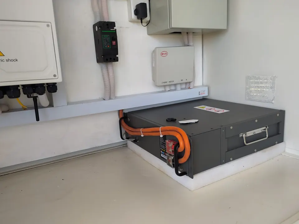 Ranch security mast off-grid solar with Victron MultiPlus-II GX inverter and BlueSolar charge controller installation